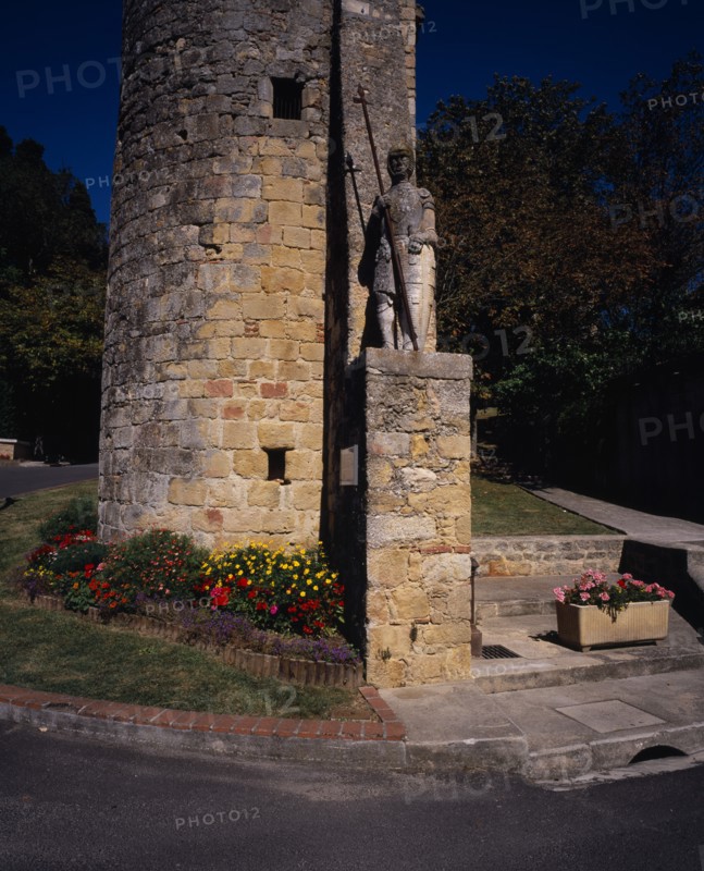 FRANCE, Midi-Pyrenees, Haute-Garonne, Avignonet-de-Lauragais.  Statue of Crusader of Avignonet set against the Cathar religion considered heretical by the Catholic Church in the thirteenth century.