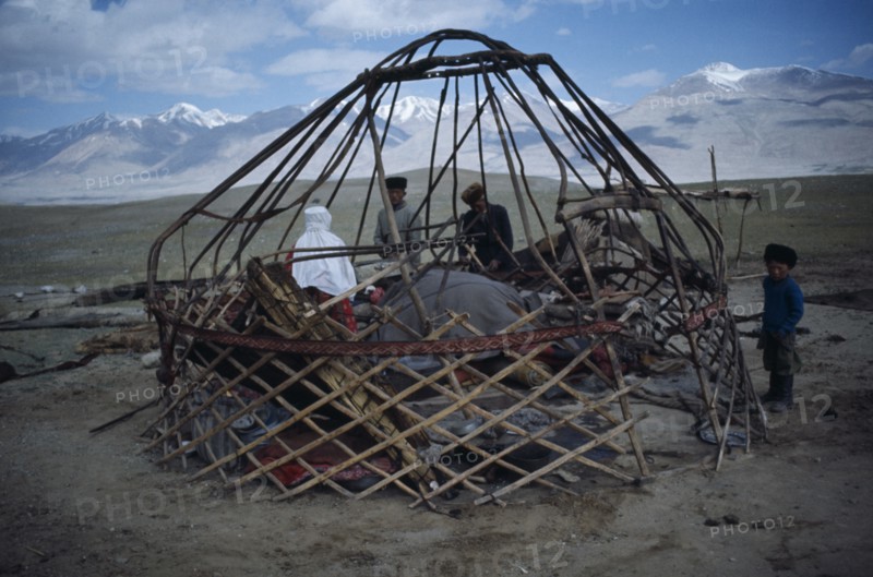 20088823 AFGHANISTAN  Architecture Kirghiz people erecting frame for yurt.