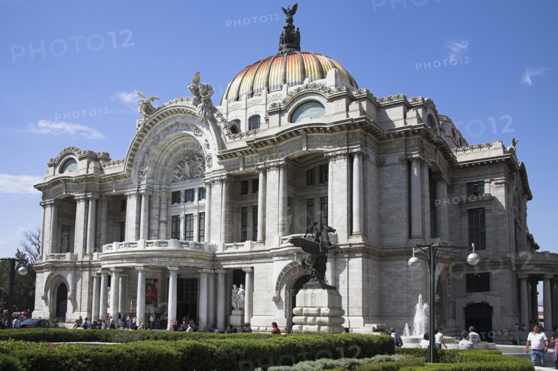 MEXICO, Mexico City, "Palacio de las Bellas Artes, and Museo Nacional de Arquitectura, Alameda Central"