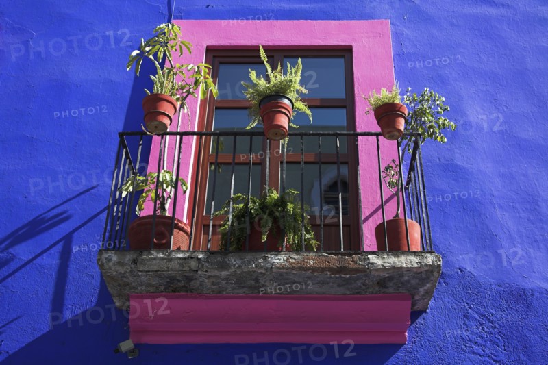 MEXICO, Puebla, Colourful balcony of a typical house near the Zocalo