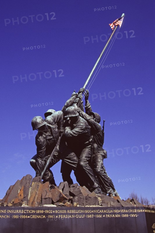 USA, Virginia, Rosslyn, "United States Marine Corps War Memorial, Iwo Jima Memorial. Washington DC, Arlington Cemetary"