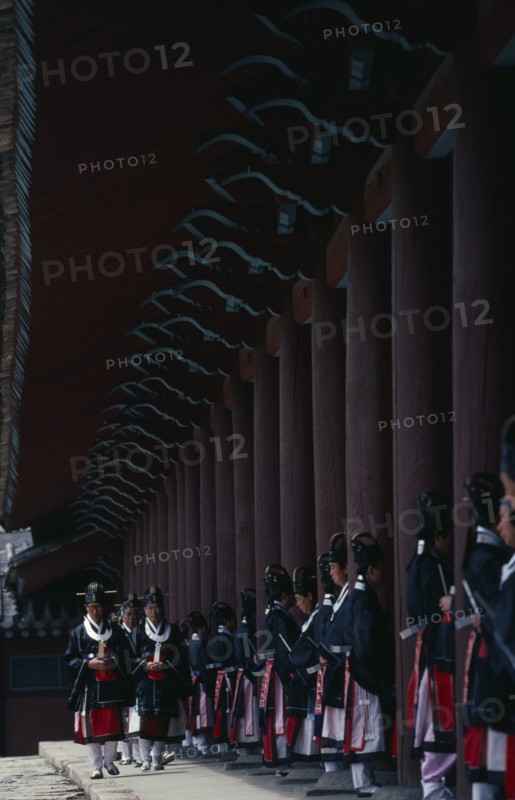 SOUTH KOREA, Seoul, Confucian rites at Chongmyo Shrine.  Confucianism teaches reverence for the past and submissiveness to authority.  Such rites are now only still enacted in Korea.