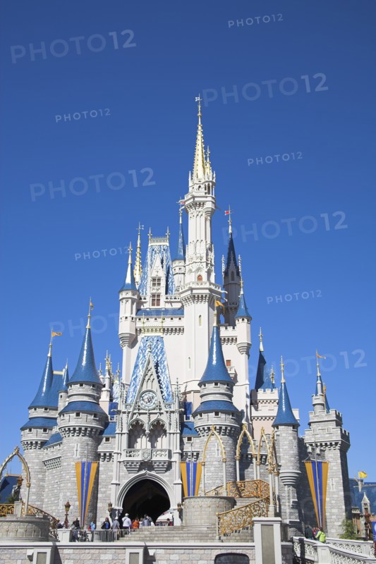 USA, Florida, Orlando, Walt Disney World Resort. Cinderella’s Castle in the Magic Kingdom.
