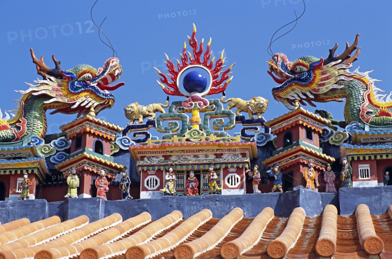 CHINA, Hong Kong, "Cheung Chau Island, Roof of Pak Tai Temple."