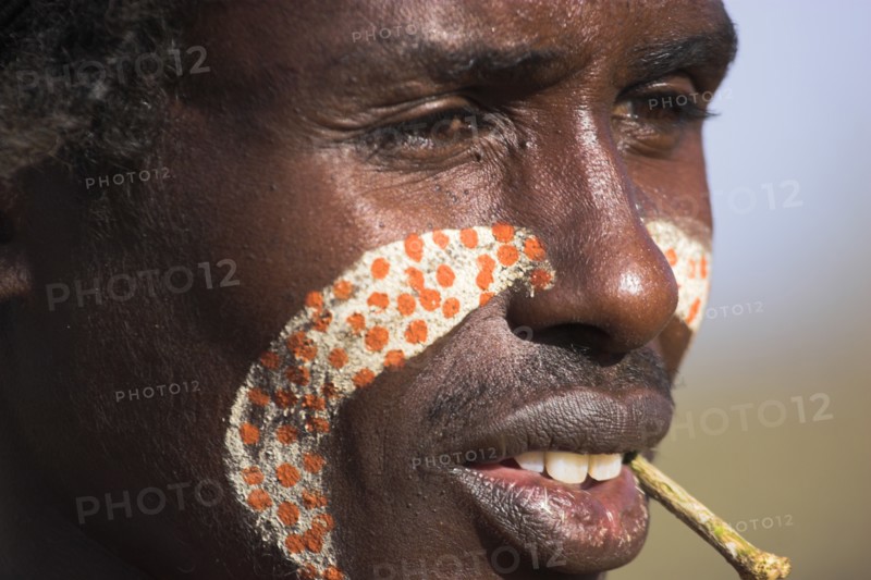 ETHIOPIA, Lower Omo Valley, Turmi, "Jumping of the Bulls initiation ceremony, Hamer man"