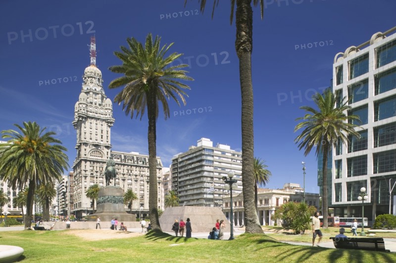 URUGUAY, Montevideo, Plaza Independencia with Palacio Salvo in the background.