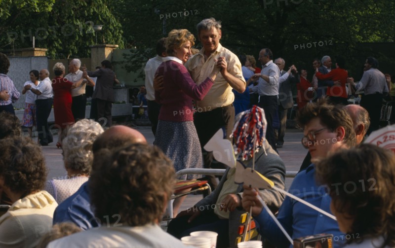 CZECH REPUBLIC, Prague, Couples dancing in Prague’s Park of Culture.