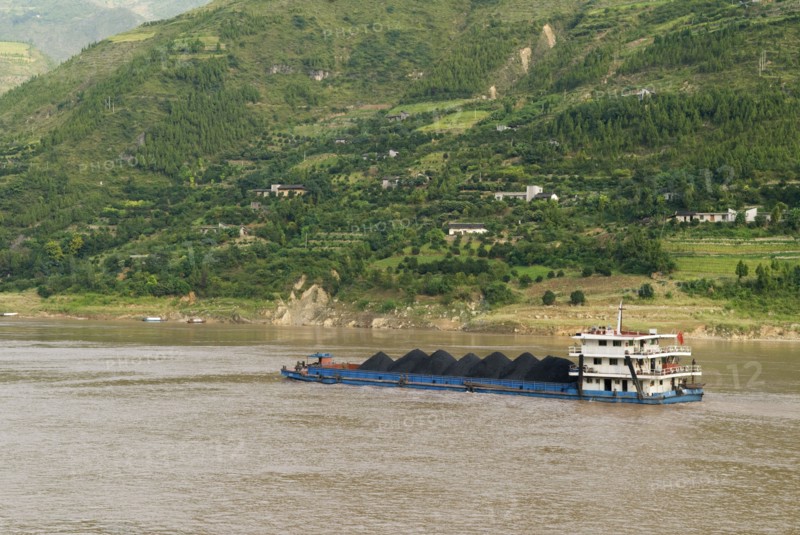 CHINA, Chongqing, Wushan , Coal barge on the Yangtze River near Wushan