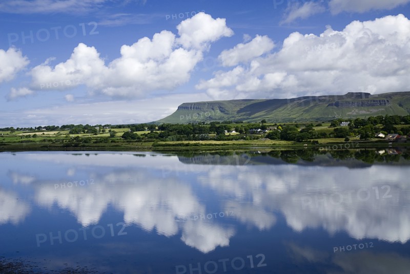 20093587 IRELAND Sligo Sligo  Sligo Bay and Ben Bulben from outskirts of the town