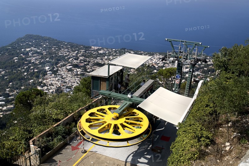 20093669 ITALY Campania Island of Capri Chairlift on summit of Monte Solaro as it arrives from Anacapri