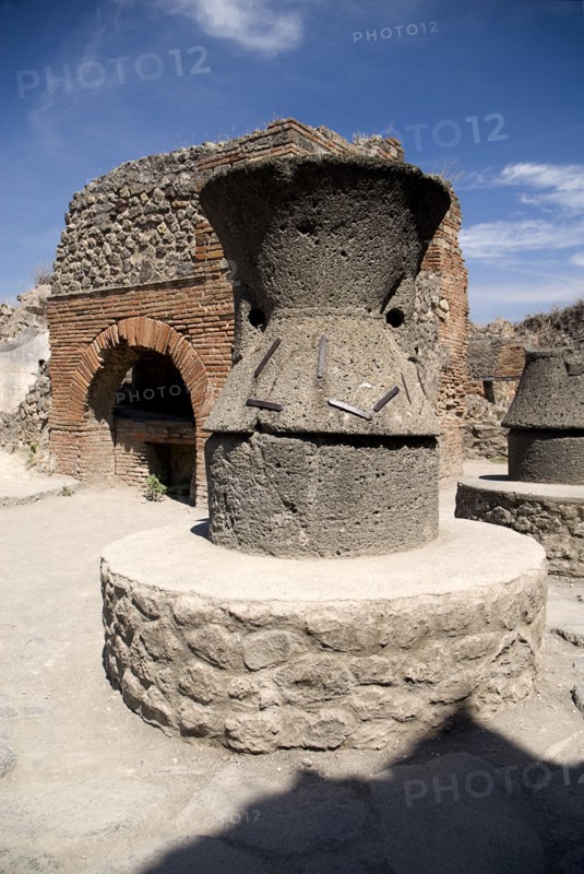 20093688 ITALY Campania Pompeii Bakery of Modestus