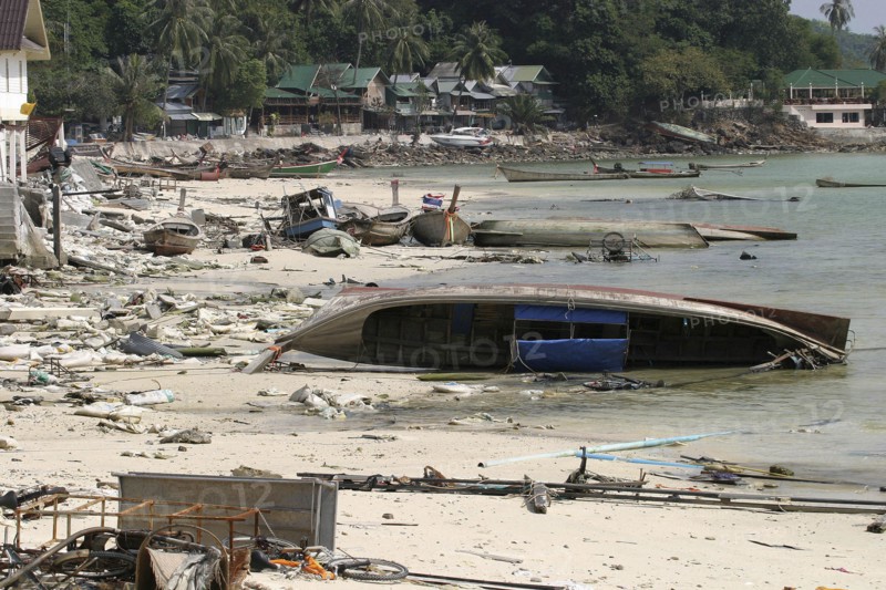 THAILAND, Koh Phi Phi, Tsunami. What was once paradise is now ruined . On the 6th of Jan.