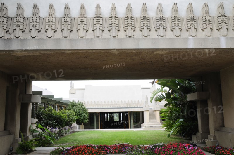 USA, California, Los Angeles, Hollyhock House exterior with courtyard