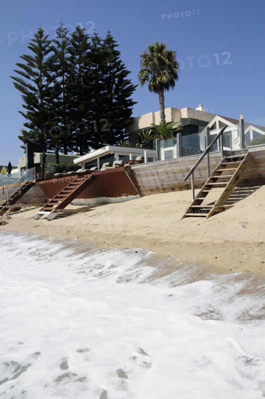 USA, California, Los Angeles, "Beachfront houses, Malibu Colony, Malibu"