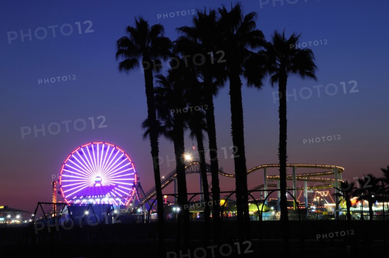 USA, California, Los Angeles, Santa Monica Pier & beach at night