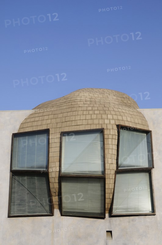 USA, California, Los Angeles, "Eric Owen Moss 'What Wall', window detail, 3524 Hayden Ave, Culver City"