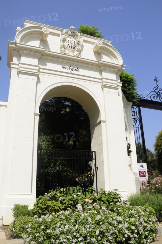 USA, California, Los Angeles, Entrance gate to Bel Air
