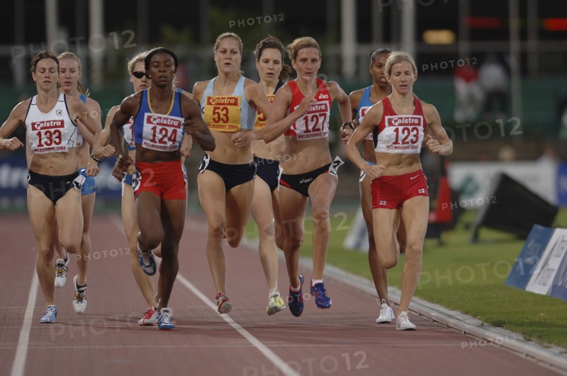 SPORT, Athletics, Track, " Female athletes running in pack. 2006 Commonwealth Games, Melbourne, Australia."