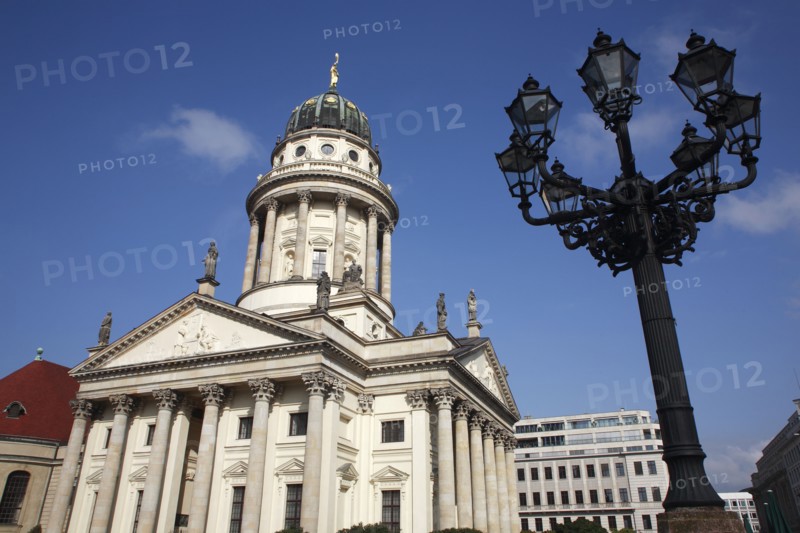 Germany, Berlin, Gendermenmarkt, Franzosischer Dom French Cathedral with street lamp to the right.