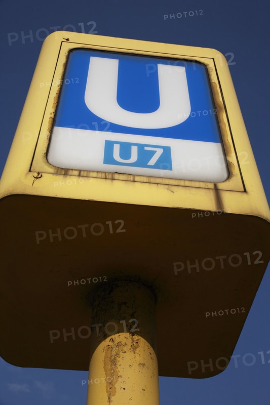 Germany, Berlin, U-Bahn underground sign for the U7 line.