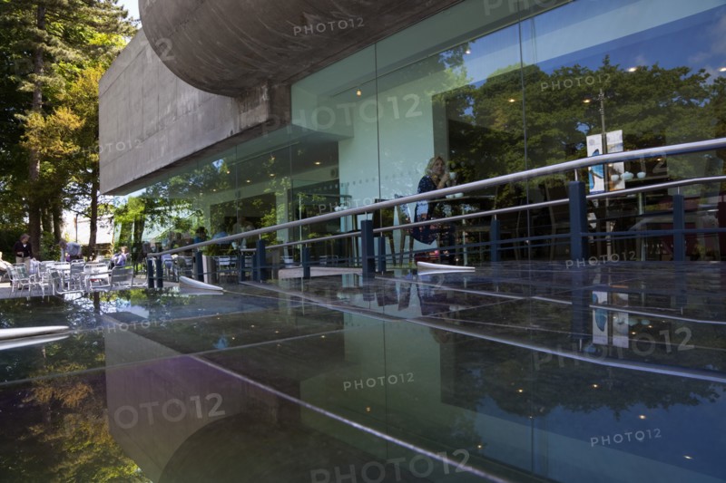 Ireland, North, Belfast, Botanic Gardens, Ulster Museum Exterior.