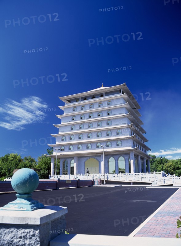 Niagara, Ontario, Canada. Great Gorge Adventure Area Cham Shan Buddhist Ten Thousand Buddha Temple Pagoda building on River Road. Mahagana 10 American Blue Canadian Destination Destinations Gray North America Northern Religion Religion Religious Buddhism Buddhists
