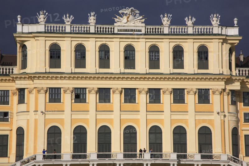 Schonnbrunn Palace exterior facade. Photo : Bennett Dean