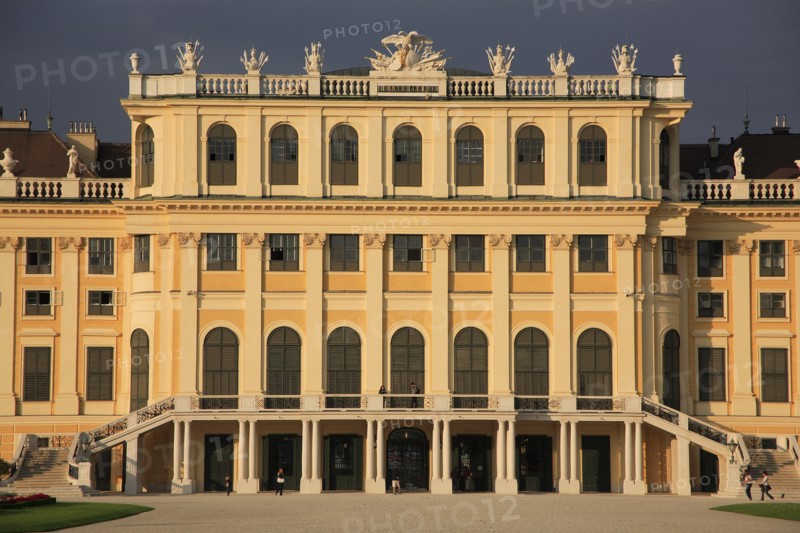 Schonnbrunn Palace. Part view of exterior facade. Photo : Bennett Dean