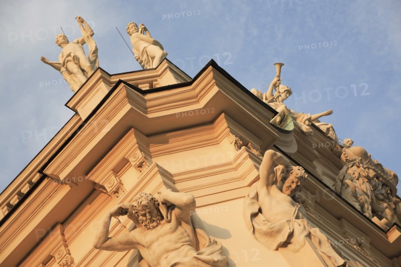 Detail of Belvedere Palace exterior with carvings and roof statues. Photo : Bennett Dean