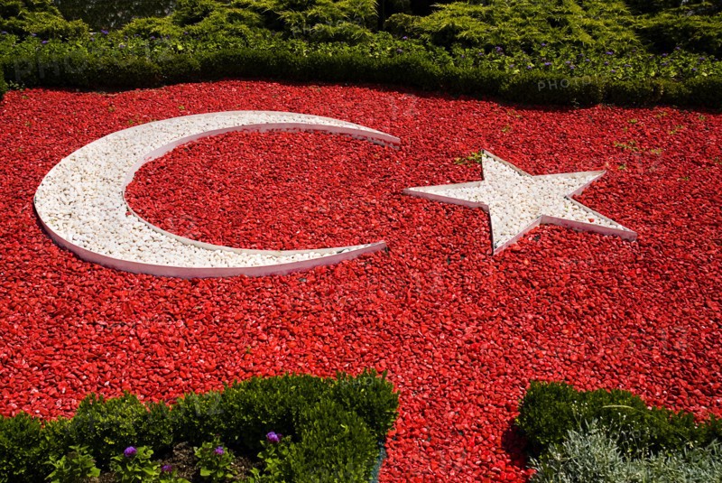 Mausoleum of the founder of the Turkish Republic Mustafa Kemal Ataturk. The Turkish flag depicted in pebblestones surrounded by flower bed. Photo: Hugh Rooney