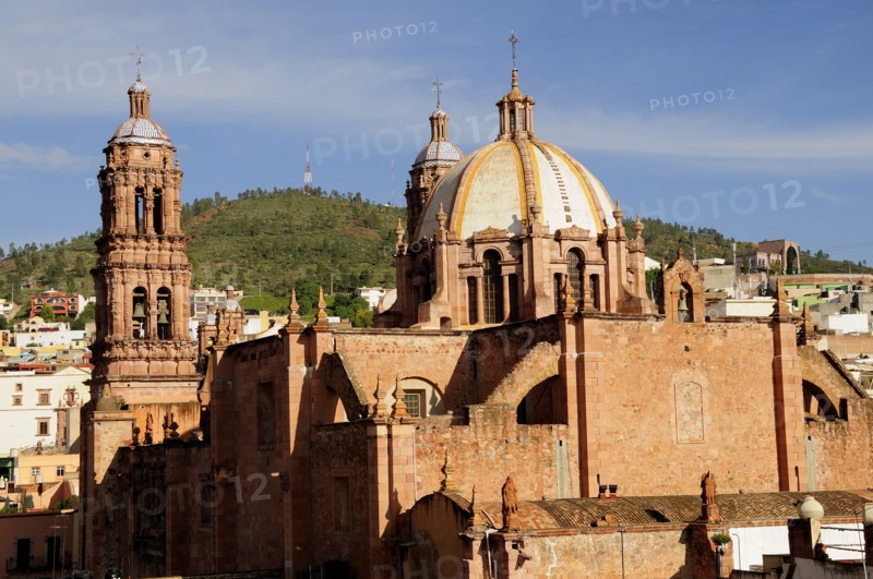 Mexico, Bajio, Zacatecas, The Cathedral exterior with domed roof and bell towers. 
Photo : Nick Bonetti