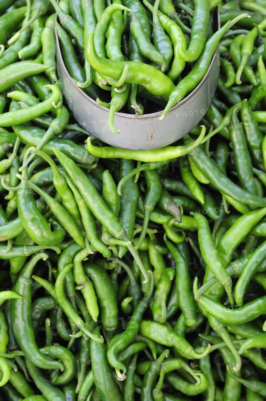 Mexico, Veracruz, Papantla, Green chillies for sale in the market. 
Photo : Nick Bonetti