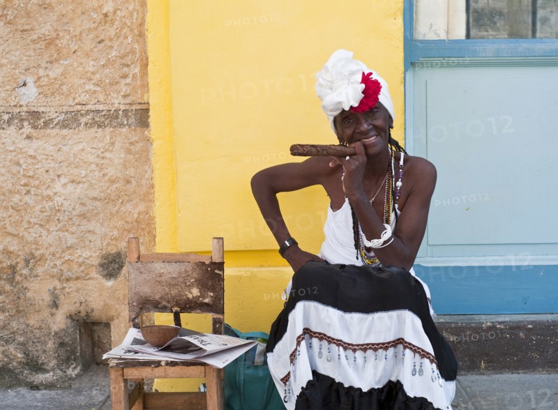 Cuba, Havana, Old Town Cigar Lady charges tourists $1 for a picture. 
Photo : Richard Rickard