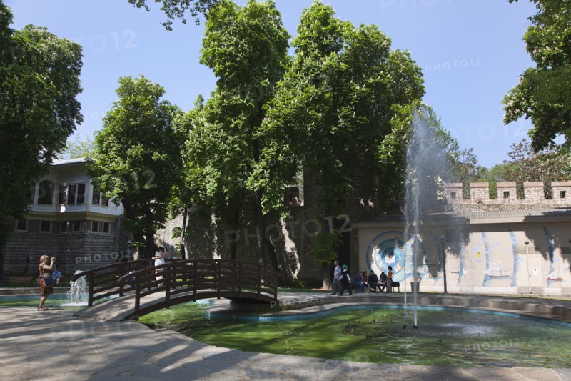 Turkey, Istanbul, Sultanahmet Topkapi Palace Gardens. 
Photo : Stephen Rafferty