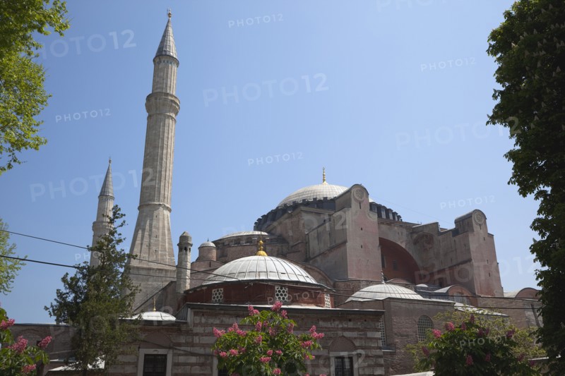 Turkey, Istanbul, Sultanahmet Ayasofya Muzesi Hagia Sofia Museum. 
Photo : Stephen Rafferty