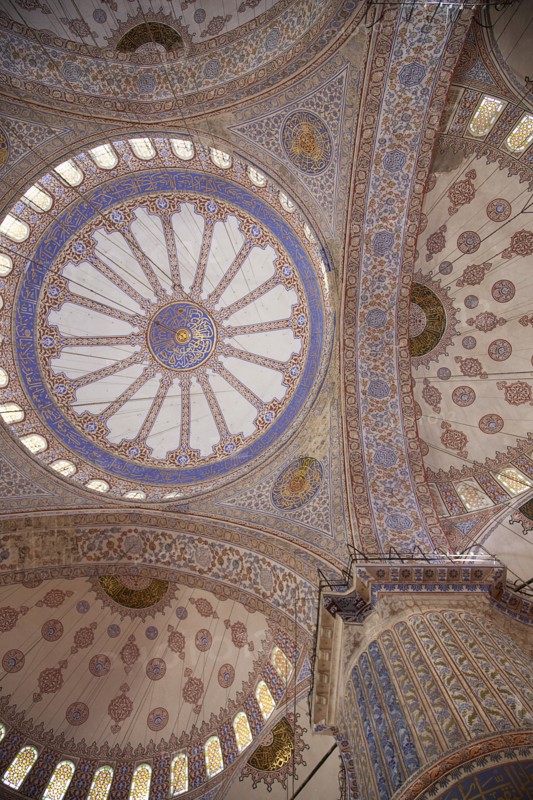 Turkey, Istanbul, Sultanahmet Camii Blue Mosque interior detail of the domed ceiling. 
Photo : Stephen Rafferty