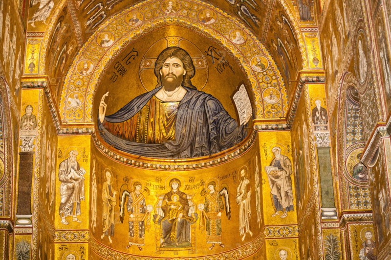 Italy, Sicily, Palermo, Monreale Cathedral Jesus Christ mosaic in the apse. 
Photo : Mel Longhurst