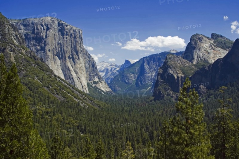 USA, California, Yosemite, Tunnel View from Inspiration Point. 
Photo : Chris Penn