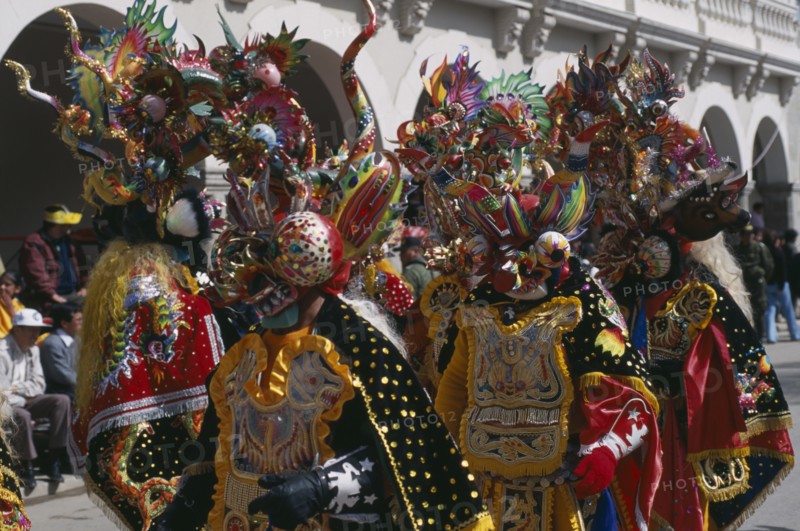 Bolivia, Oruro, La Diablada Carnival procession and spectators. Photo : Eric Lawrie