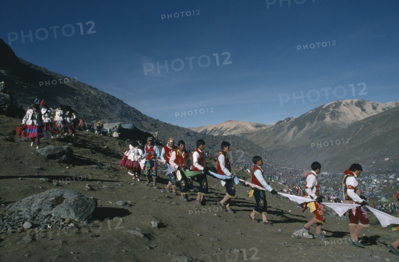 Peru, Cusco, Vilcanota Mountains, Ice Festival of Qoyllur Riti. Pre Columbian in origin but of Christian significance today with pilgrimage to place of Christs appearance after performing miracles locally. Photo : Eric Lawrie