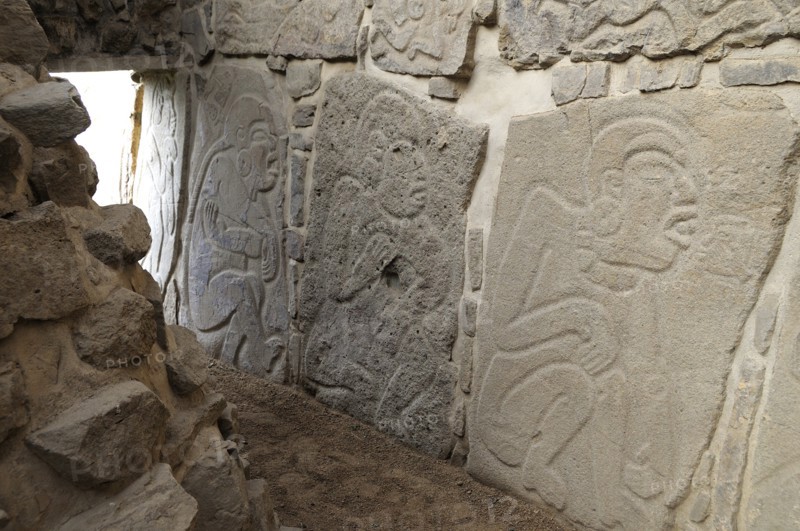 Mexico, Oaxaca, Monte Alban, Archaeological site Los Danzantes Gallery Relief carved stone blocks depicting dancers. Photo : Nick Bonetti