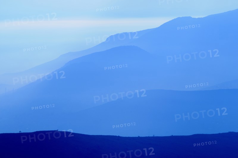 Mexico, Oaxaca, Blue early morning light in Central Oaxaca Valleys. Photo : Nick Bonetti