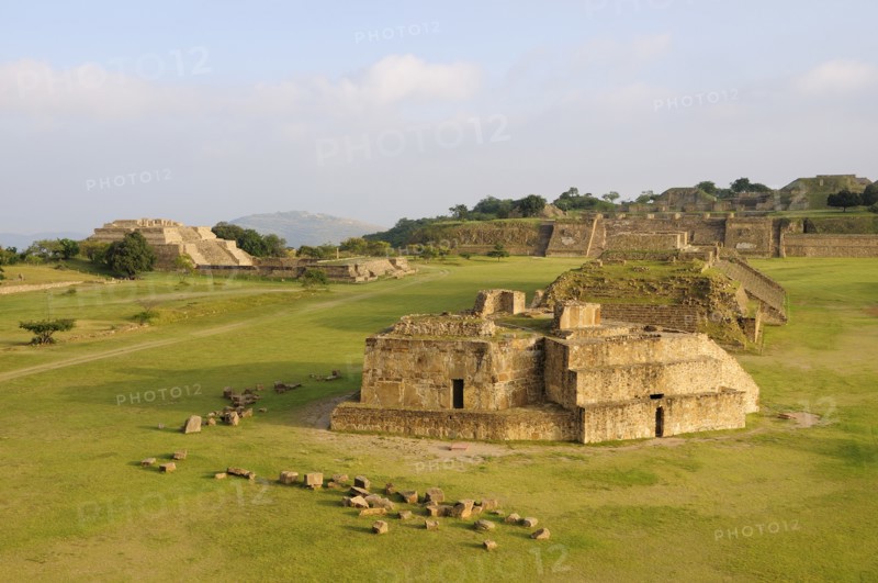 Mexico, Oaxaca, Monte Alban, Archaeological site Ruins of Monticulo J and Edifio I H and G buildings in the central plaza.. Photo : Nick Bonetti