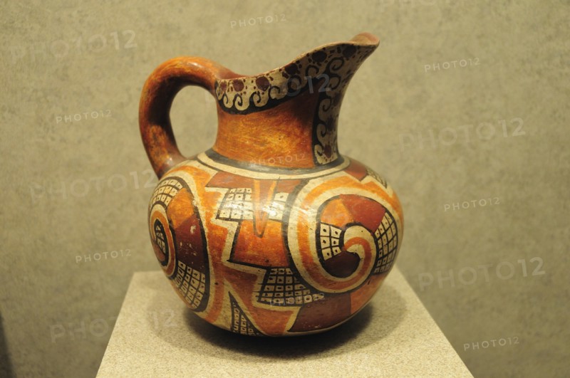 Mexico, Federal District, Mexico City, Museo Nacional de Antropologia Painted Mixteca ceramic jug from Oaxaca in Ancient Mexico.. Photo : Nick Bonetti