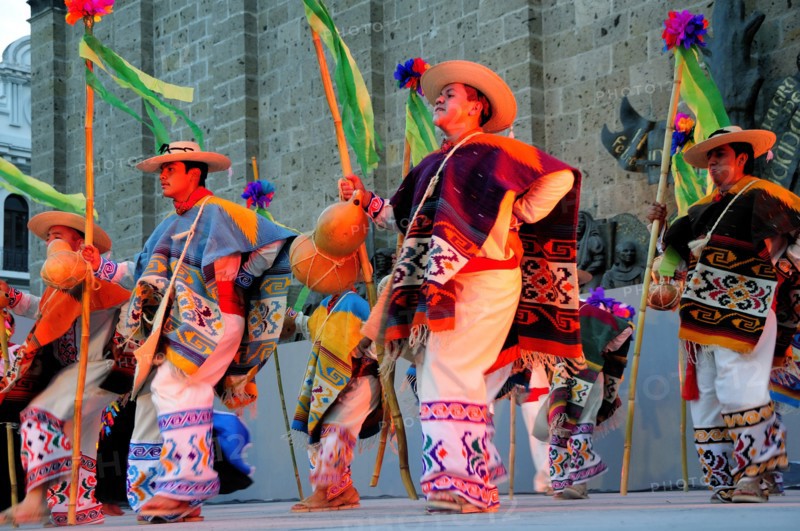 Mexico, Jalisco, Guadalajara, Plaza Tapatia Dancers from Guerrero State performing at carnival.. Photo : Nick Bonetti