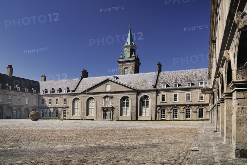 Ireland, County Dublin, Dublin City, Kilmainham Royal Hospital the courtyard. Photo : Hugh Rooney