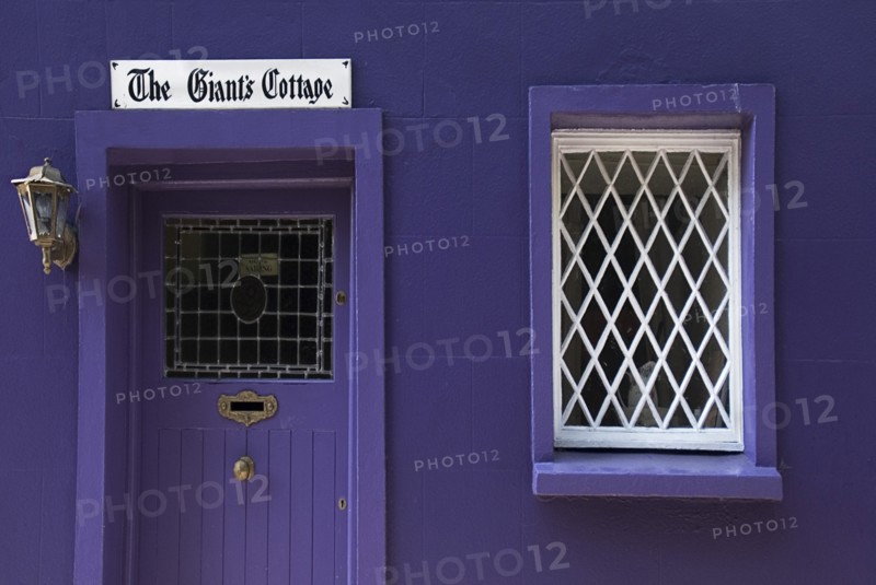 Ireland, County Cork, Kinsale, Terrace cottage known as the Giants Cottage. Photo : Hugh Rooney