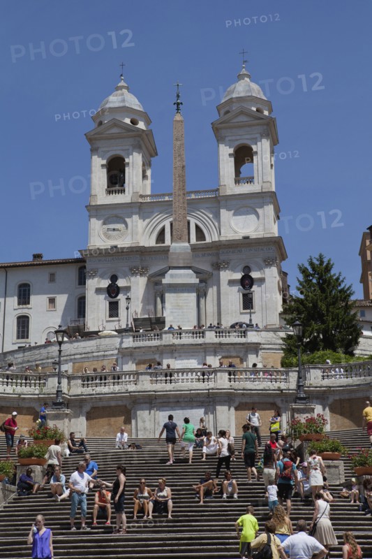 Italy, Lazio, Rome, Spanish Steps and the Church of Trinita dei Monti. Photo : Bennett Dean