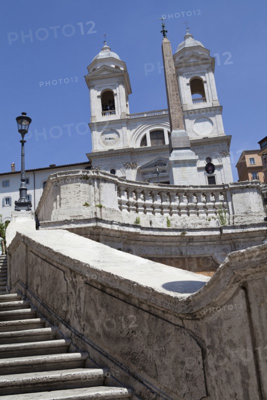 Italy, Lazio, Rome, Spanish Steps and the Church of Trinita dei Monti. Photo : Bennett Dean