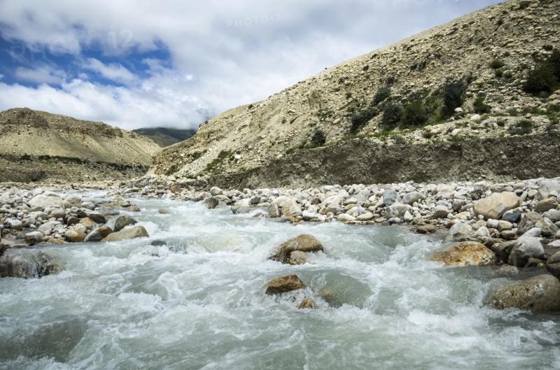 Nepal, Upper Mustang, Lo Manthang, High mountain river near Lo Manthang.Nepal Upper Mustang. Photo : Sergey Orlov